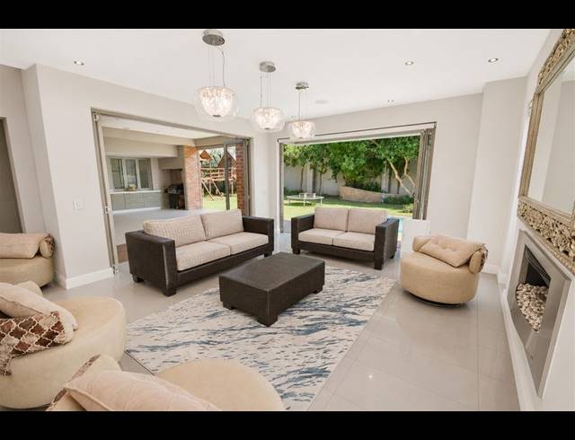 4 BEDROOM HOUSE FOR SALE IN SENDERWOOD